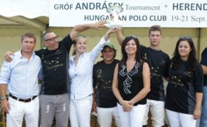 0 2012 09 21 andrssyherendycup7 300x184